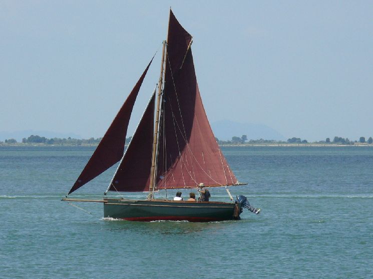 Vela Aurica Piccole Barche Classiche